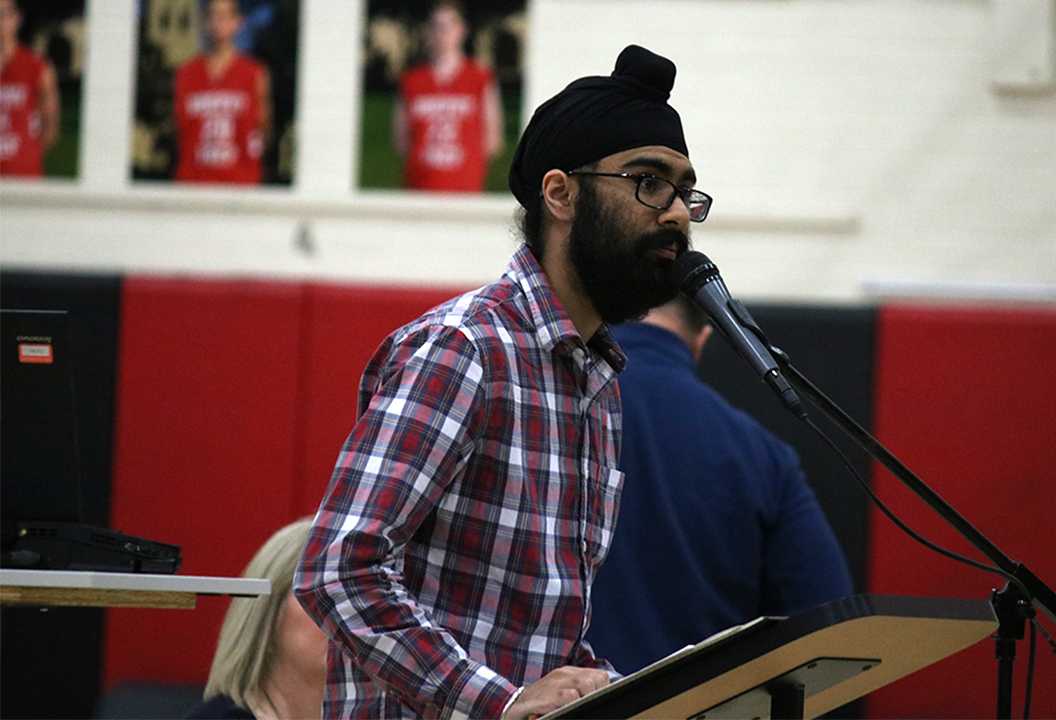 Photo by Bryce Owen ’17 - Maanik Chotalla ’16 introduces the guest speaker before her keynote address.