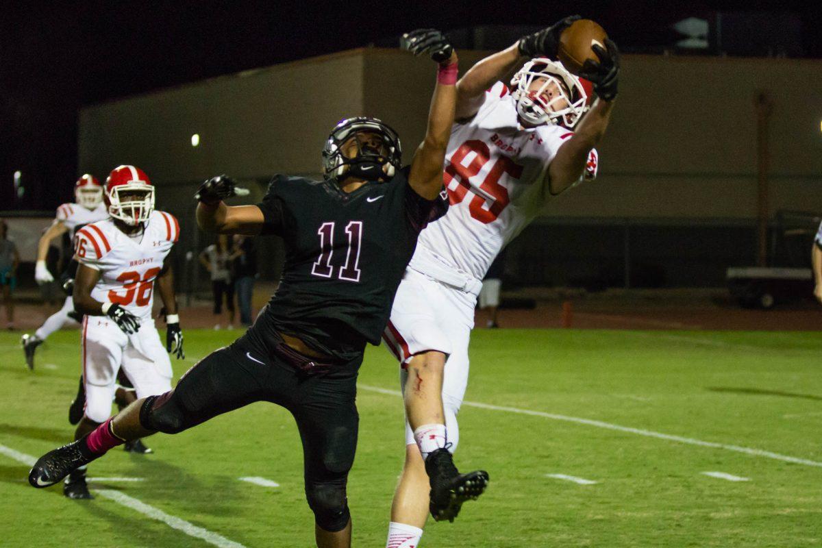 Photo+by+Noah+Rodriguez+17+%7C+Matthew+Kempton+17+makes+a+touchdown+catch+against+Hamilton+Oct.+9.+Hamilton+defeated+Brophy+38-35+in+overtime.
