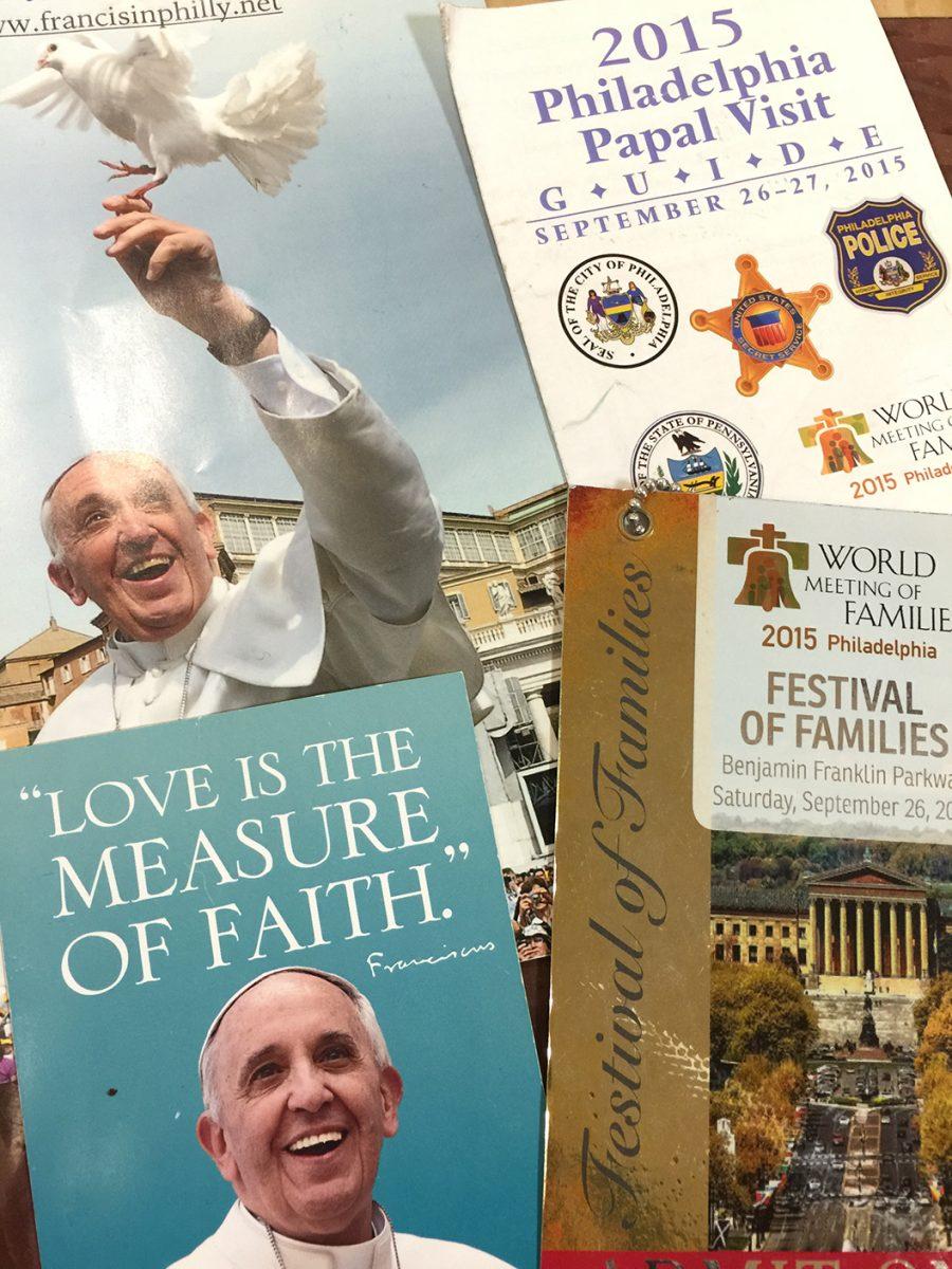 Photo+by+Luis+Torres+%E2%80%9916+-+Brophy+senior+Eduardo+Luna+%E2%80%9916+recently+saw+the+Pope+on+his+inaugural+visit+to+the+United+States.