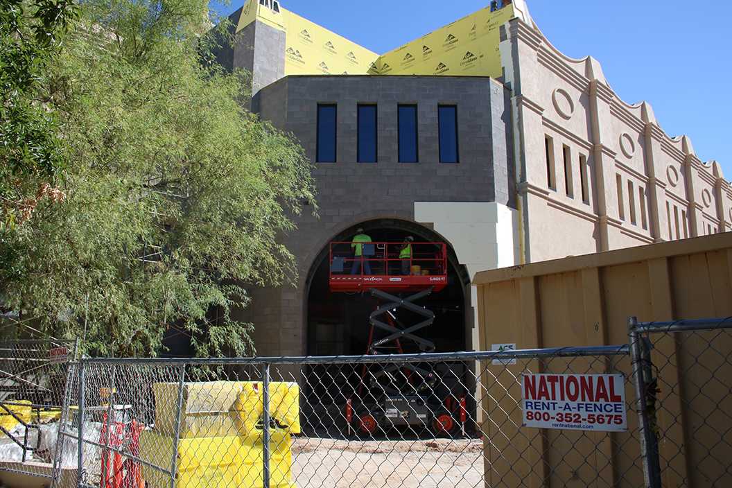 Photo by Bryce Owen ’17 | Progress continues on “The Dutch”, Brophy’s new gym.