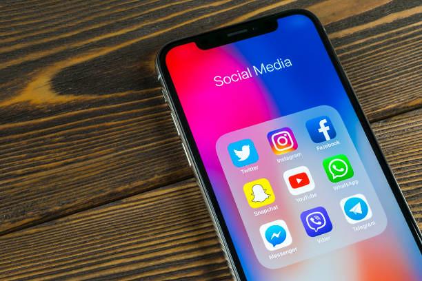 Twitter, Instagram and Snapchat are among the most popular iOS apps that teens use in 2019, however, potential problems may arise. Photo courtesy of lyncconf.com.